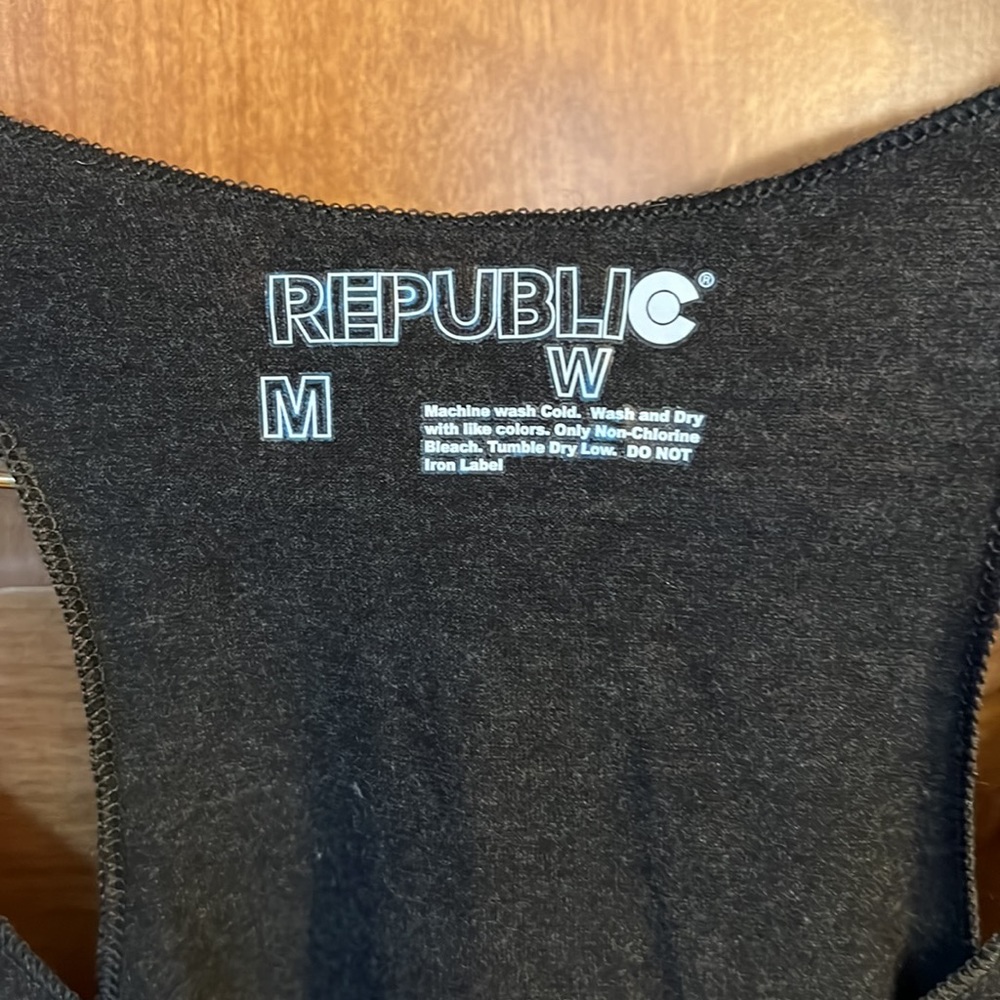 Republic of Colorado Tank size M - Picture 2 of 4